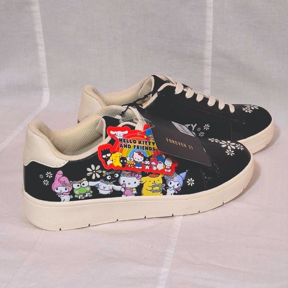 Forever 21 Hello Kitty and Friends Black Floral Platform Sneakers Womens 7 NEW